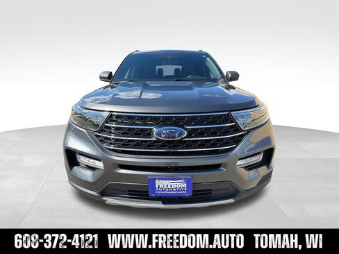 Used 2020 Ford Explorer XLT w/ Equipment Group 202A AWD/4WD image 8