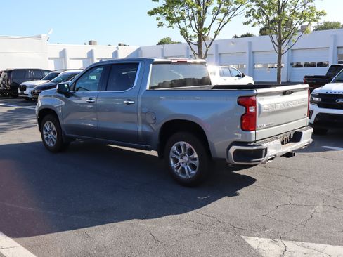 Used 2024 Chevrolet Silverado 1500 LTZ w/ Z71 Off-Road Package AWD/4WD image 8