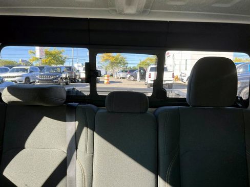 Certified 2024 Jeep Gladiator Sport image 29