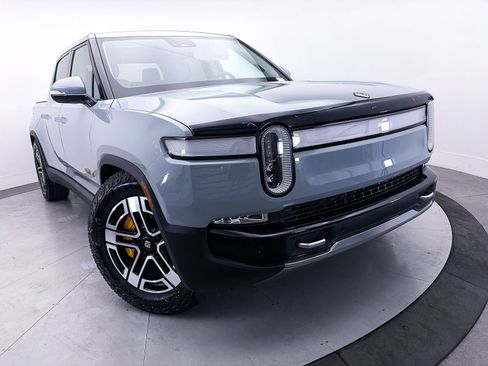 Used 2023 Rivian R1T Adventure AWD/4WD image 9
