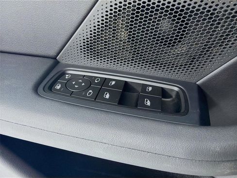 New 2025 Porsche Taycan image 7