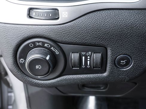 Used 2020 Jeep Cherokee Latitude Lux w/ Comfort/Convenience Group image 21