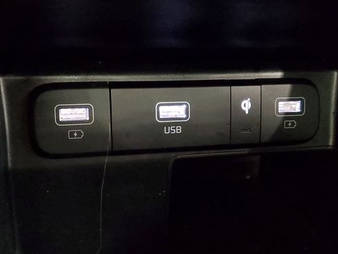 Certified 2023 Kia Sorento EX w/ Panoramic Sunroof Package image 22