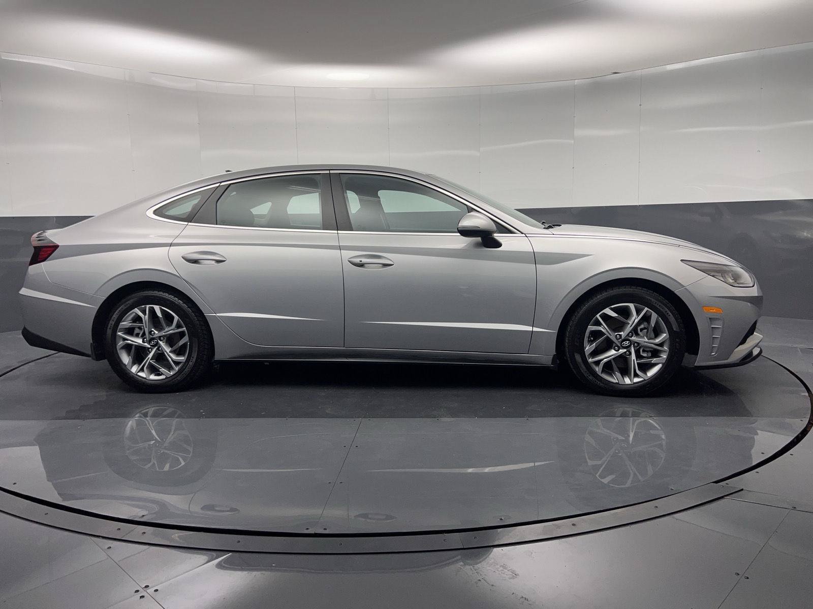 Used 2023 Hyundai Sonata SEL w/ Winter Weather Package FWD image 31