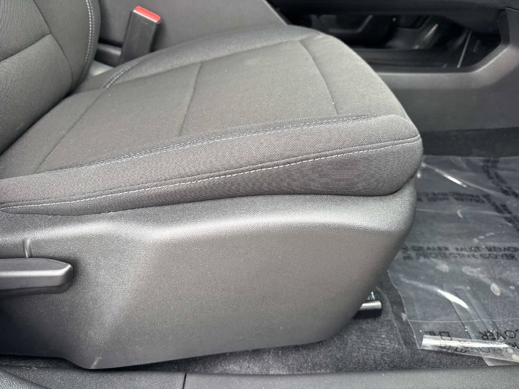 Used 2026 Chevrolet Equinox EV LT w/ Comfort Package FWD image 12