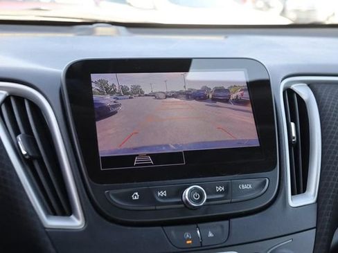 Used 2024 Chevrolet Malibu LT FWD image 17