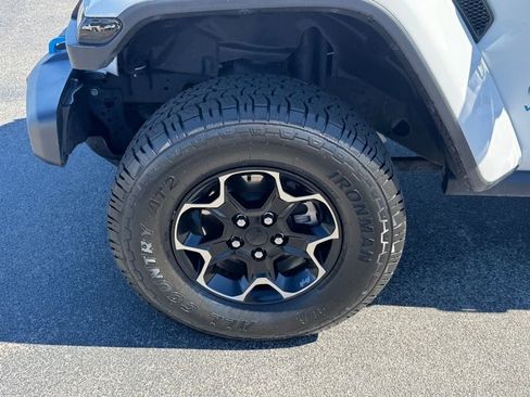 Used 2021 Jeep Wrangler Unlimited Rubicon 4xe w/ Cold Weather Group image 13