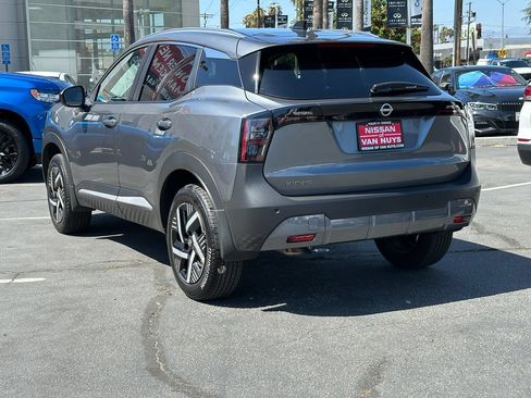 Used 2026 Nissan Kicks SV FWD image 4