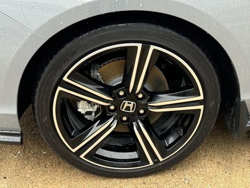 Used 2025 Honda Accord Sport image 15