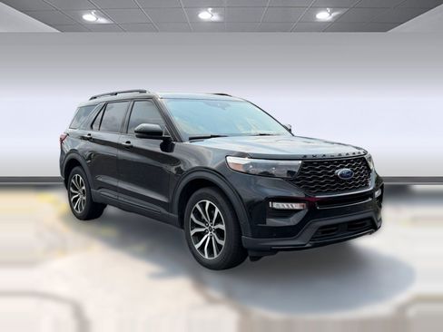 Used 2020 Ford Explorer ST w/ Premium Technology Package AWD/4WD image 4