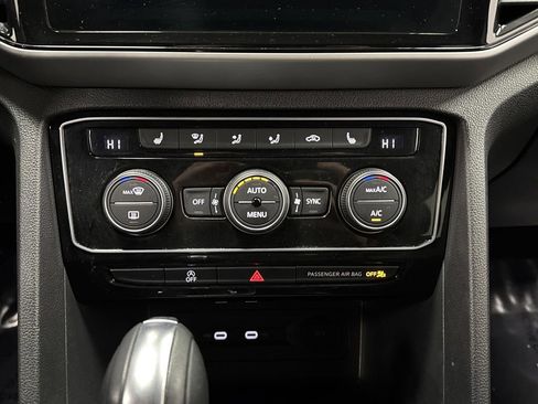 Used 2022 Volkswagen Atlas Cross Sport SE image 18