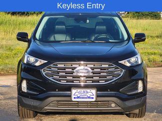 Used 2022 Ford Edge Titanium video 2