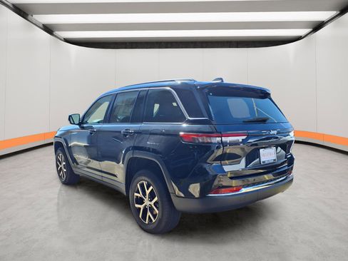 New 2025 Jeep Grand Cherokee Limited image 4