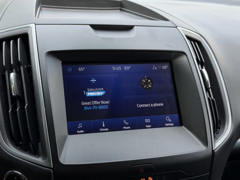 Used 2020 Ford Edge SE FWD image 22