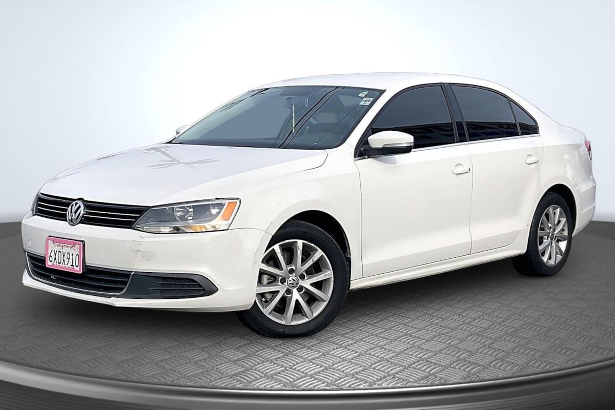 Used 2013 Volkswagen Jetta SE FWD image 12