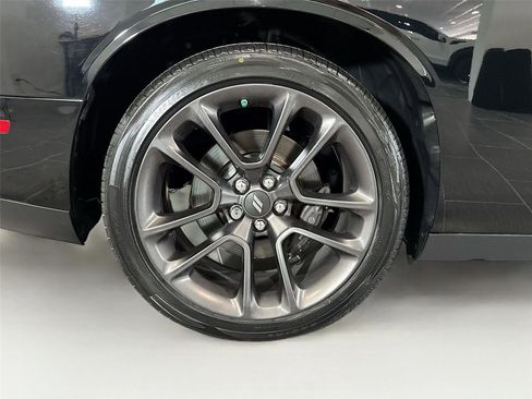 Used 2021 Dodge Challenger R/T Scat Pack w/ Plus Package RWD image 31