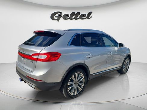 Used 2016 Lincoln MKX Reserve w/ Technology Package AWD/4WD image 3