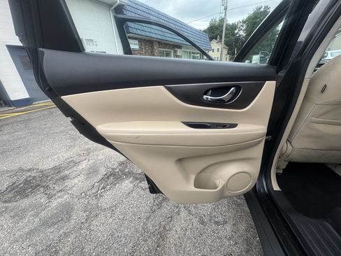 Used 2016 Nissan Rogue S image 29