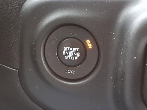 Used 2020 Jeep Gladiator Sport w/ Quick Order Package 24S image 15