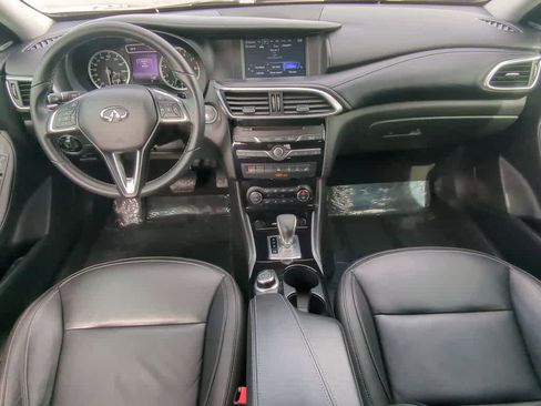 Used 2018 INFINITI QX30 AWD image 14