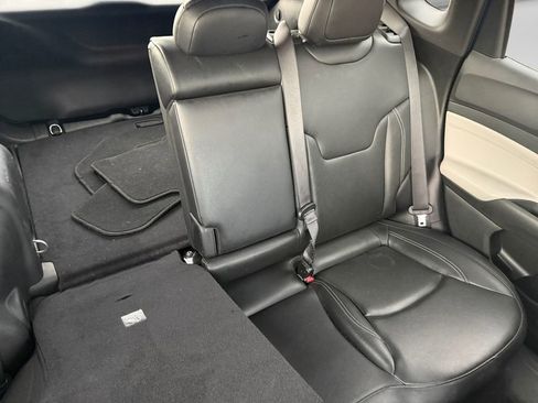 Used 2025 Jeep Compass Limited AWD/4WD image 25