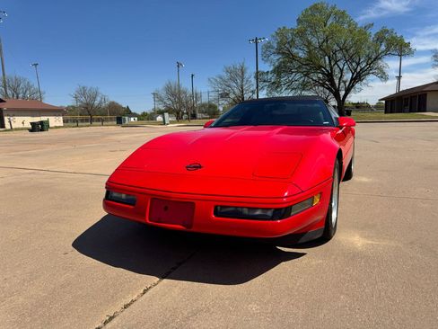 Used 1995 Chevrolet Corvette Convertible RWD image 5