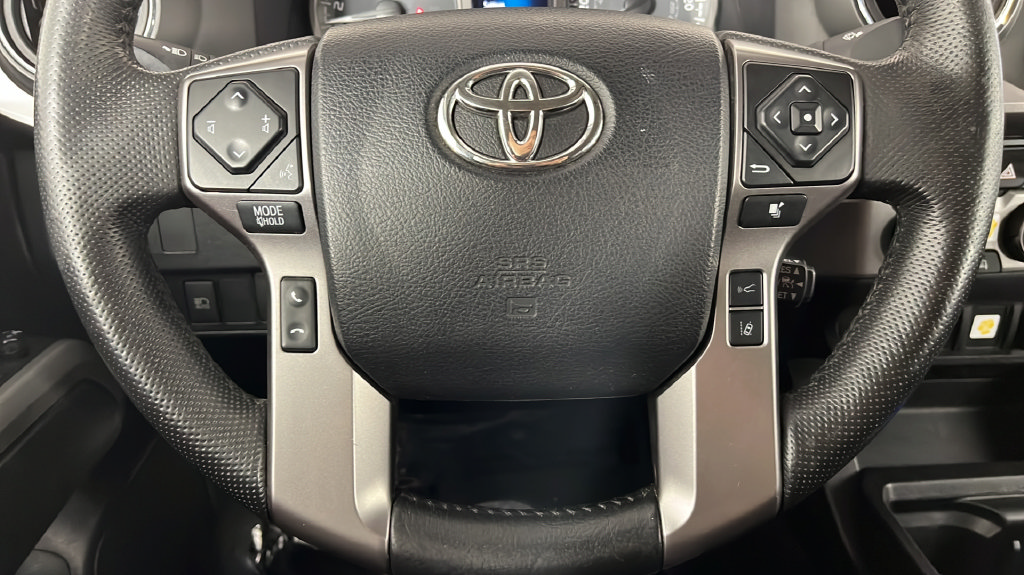 Used 2022 Toyota Tacoma SR5 AWD/4WD image 23