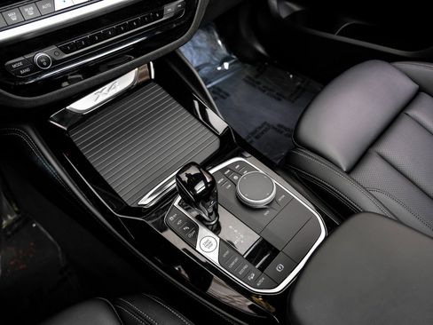 Used 2024 BMW X4 xDrive30i image 29