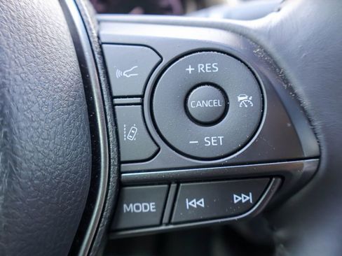 Used 2024 Toyota Camry SE image 14