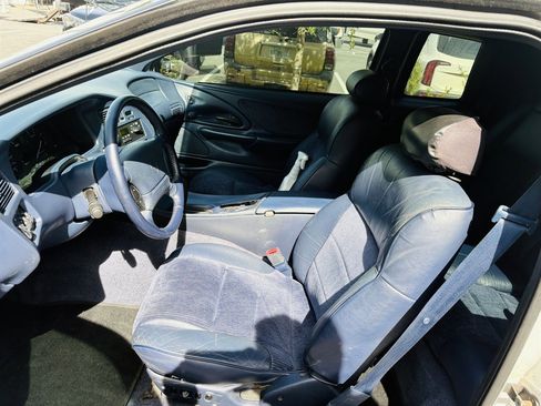 Used 1995 Mercury Cougar XR7 image 6