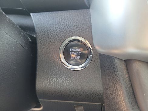 Used 2018 Toyota Highlander Limited FWD image 30
