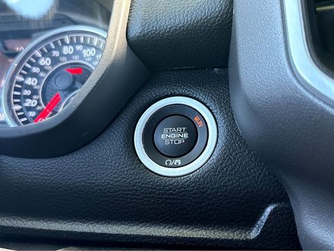 Used 2022 RAM 1500 Big Horn AWD/4WD image 6