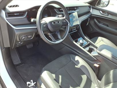 New 2025 Jeep Grand Cherokee Altitude