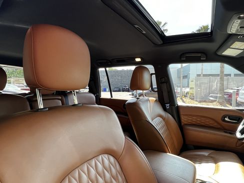 Used 2024 INFINITI QX80 Sensory AWD/4WD image 46