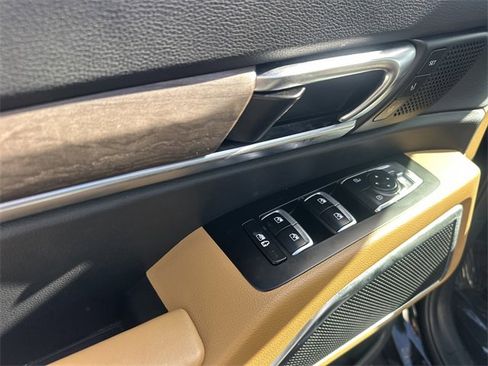 Used 2022 Kia Telluride SX w/ Towing Package image 18