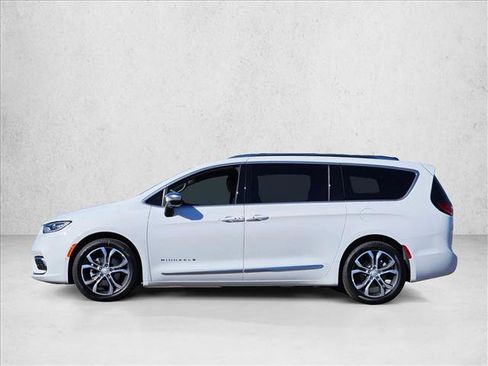 New 2026 Chrysler Pacifica Pinnacle FWD image 5