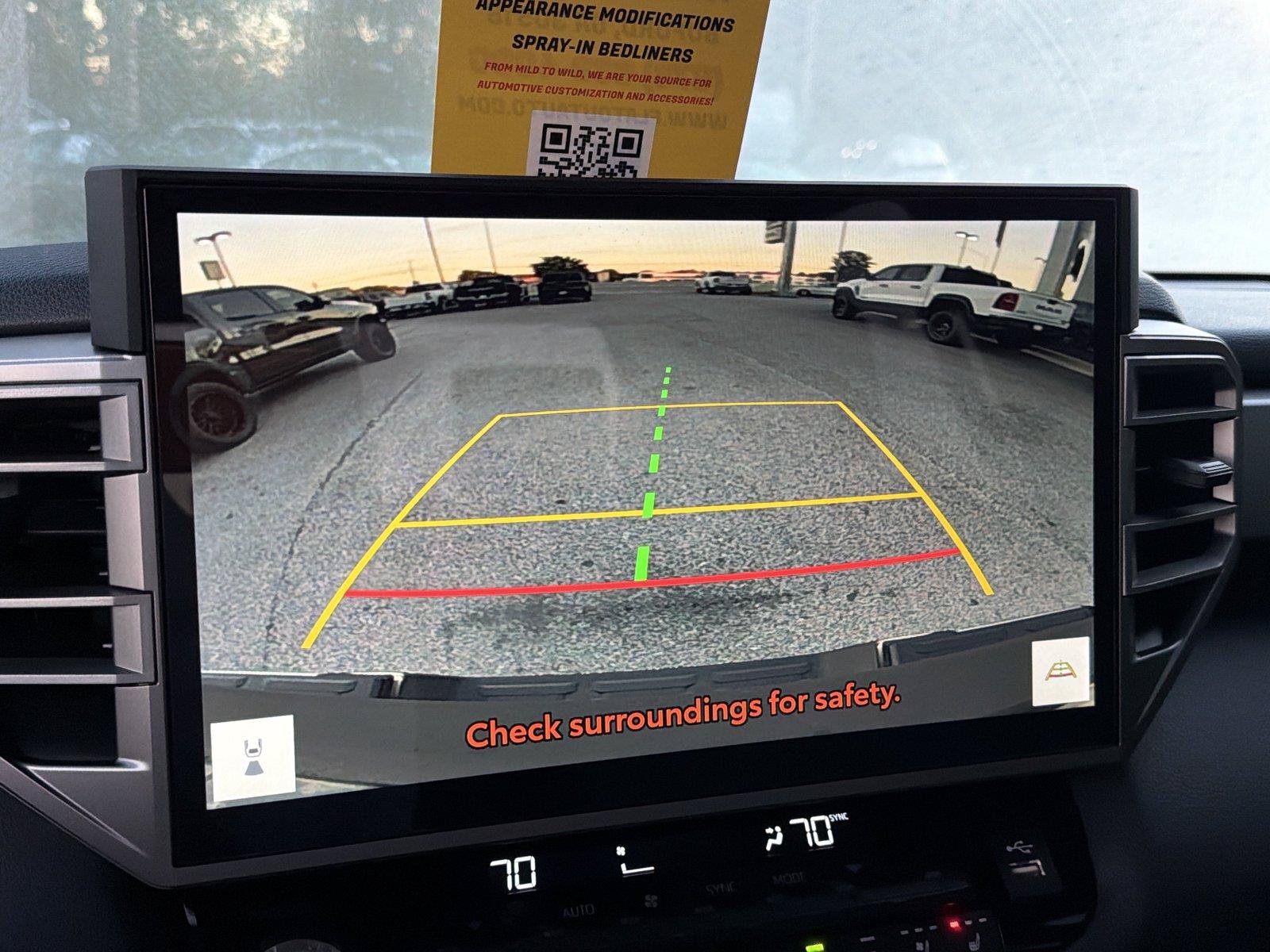 Used 2025 Toyota Tundra Limited AWD/4WD image 28