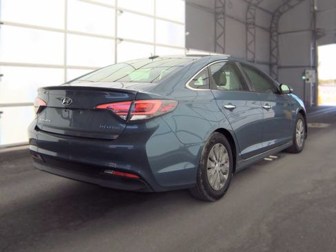 Used 2016 Hyundai Sonata SE FWD image 4