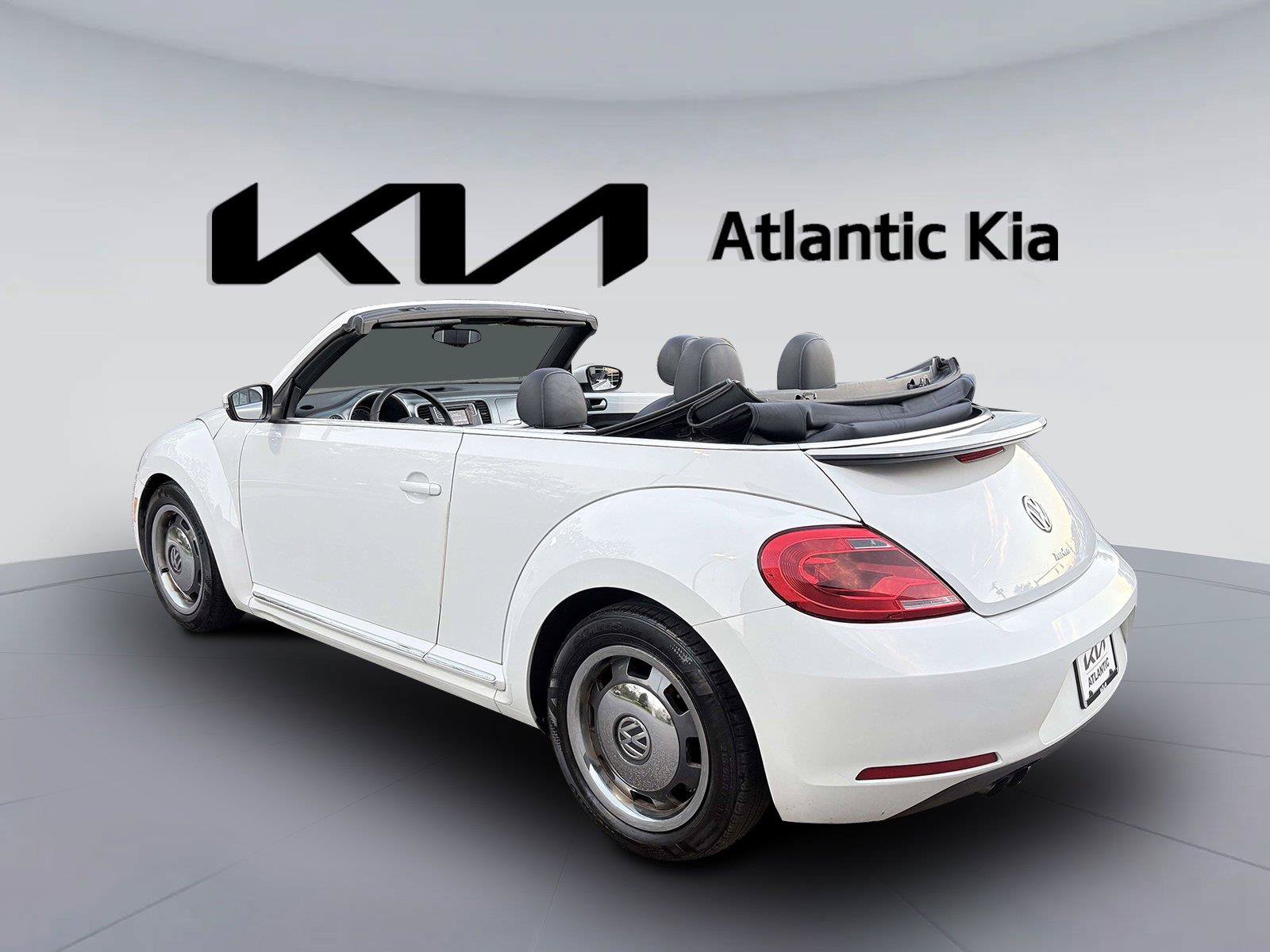 Used 2016 Volkswagen Beetle 1.8T Denim FWD image 11