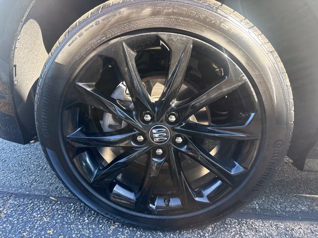 Used 2024 Buick Encore GX Sport Touring w/ Experience Buick Package AWD/4WD image 4