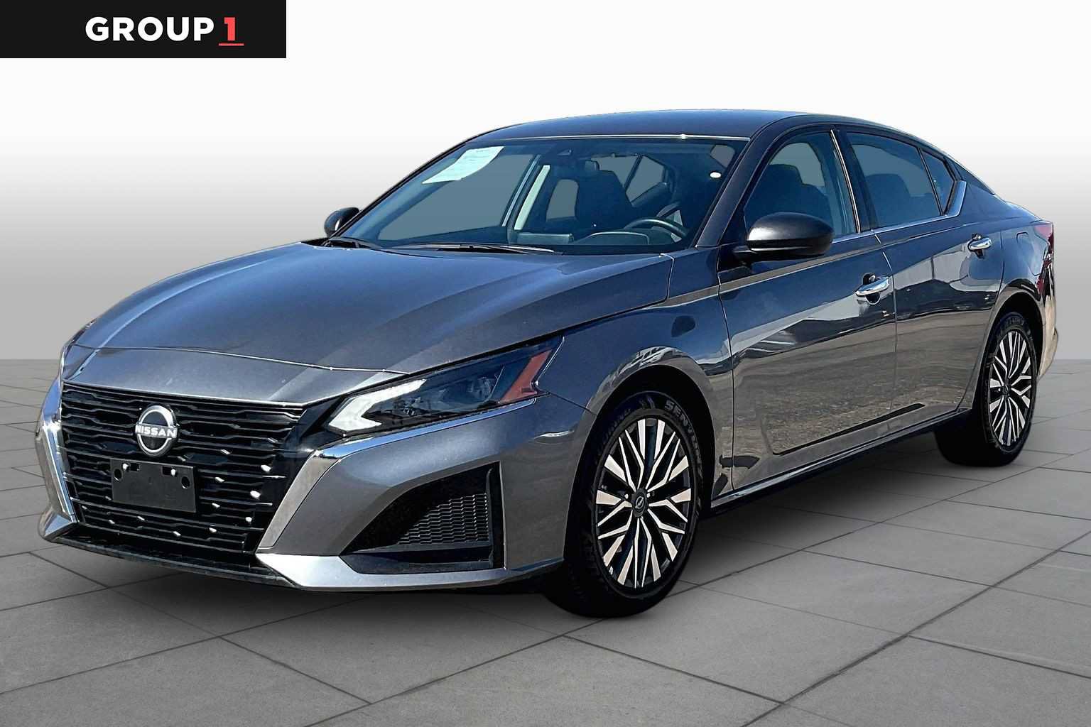 Used 2025 Nissan Altima 2.5 SV FWD image 1
