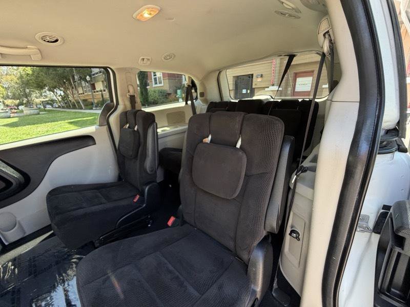 Used 2016 Dodge Grand Caravan SE w/ Quick Order Package 29E SE FWD image 36