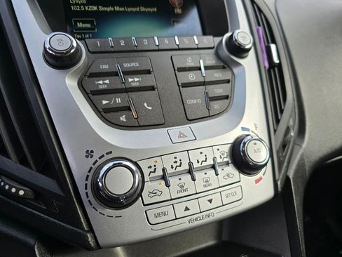 Used 2016 Chevrolet Equinox LS image 28