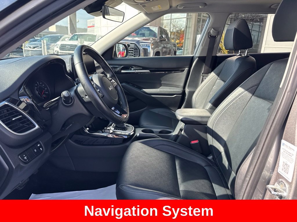 Used 2023 Kia Seltos EX AWD/4WD image 11