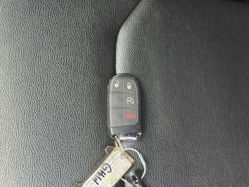 Used 2025 Jeep Compass Limited AWD/4WD image 21