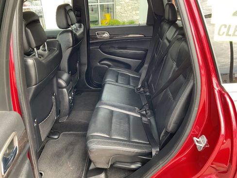 Used 2012 Jeep Grand Cherokee Laredo AWD/4WD image 23