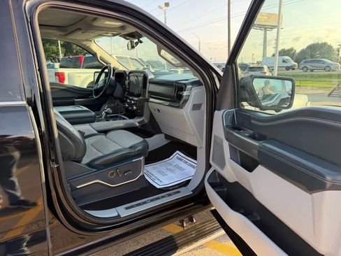 Used 2021 Ford F150 Limited RWD image 14