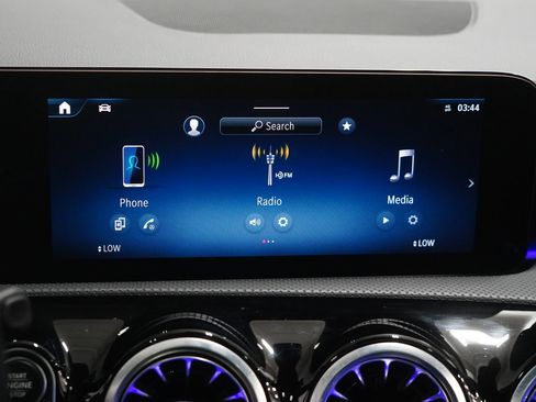 Used 2025 Mercedes-Benz CLA 35 AMG 4MATIC image 25