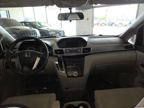 Used 2013 Honda Odyssey EX image 21