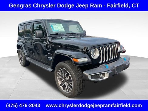 Used 2023 Jeep Wrangler Unlimited Sahara w/ Cold Weather Group AWD/4WD image 1